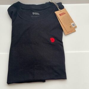 Fjallraven hemp blend black short sleeve tshirt m